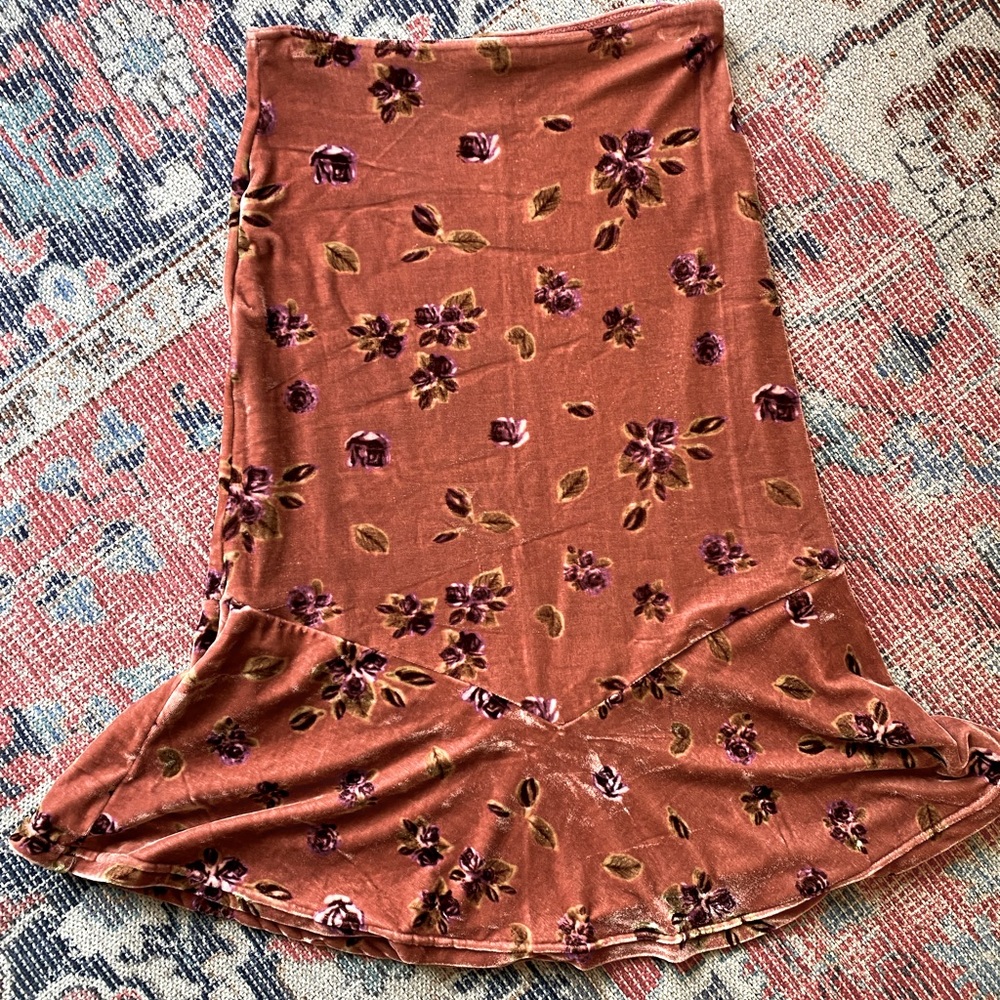 HENNES velvet fitted skirt with Flare, pretty print
